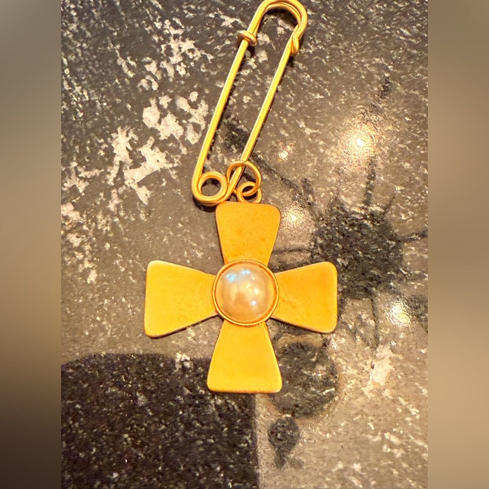 Gold and Pearl Cross Brooch